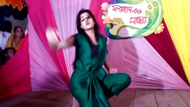 नि: शुल्क अश्लील कोई पंजीकरण  हॉट Busty सेक्सी हिंदी मूवी वीडियो में Milf और परिपक्व आदमी